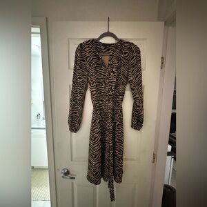 Banana Republic Women's  Black and Tan Long Sleeve Dress